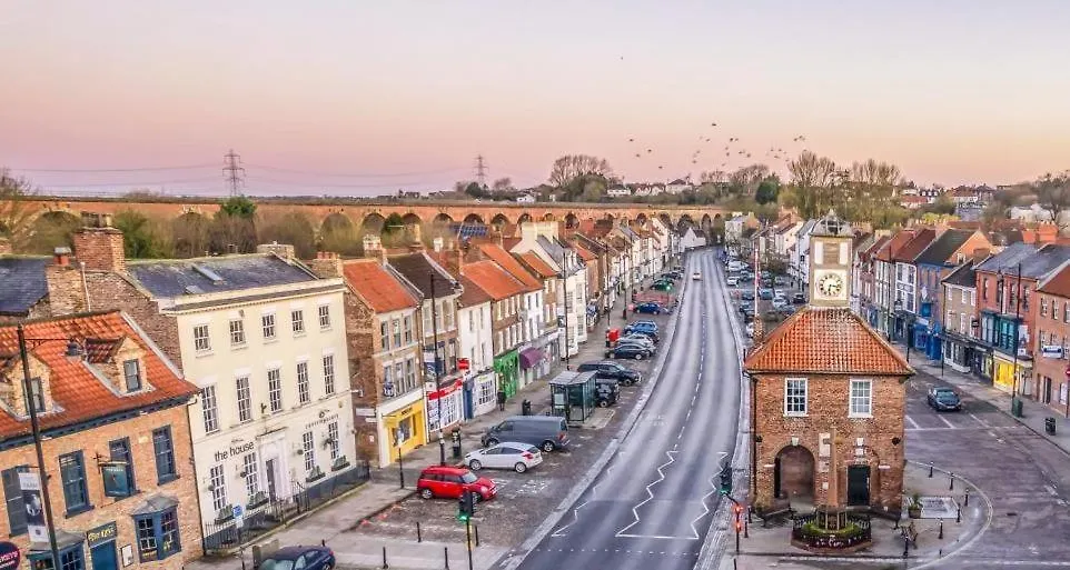 Yarm Luxury Apartments - Bank House - Private Gated Carpark